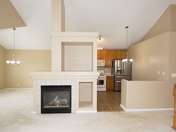 3rd image of 261 Concord Dr
