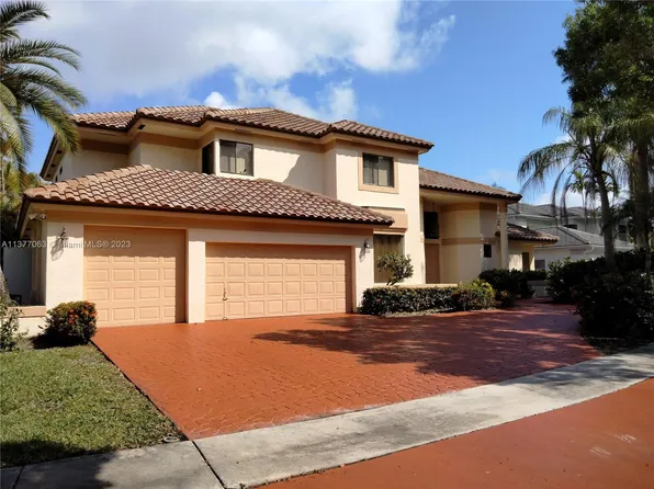 10739 Santa Rosa Dr, Boca Raton, FL 33498