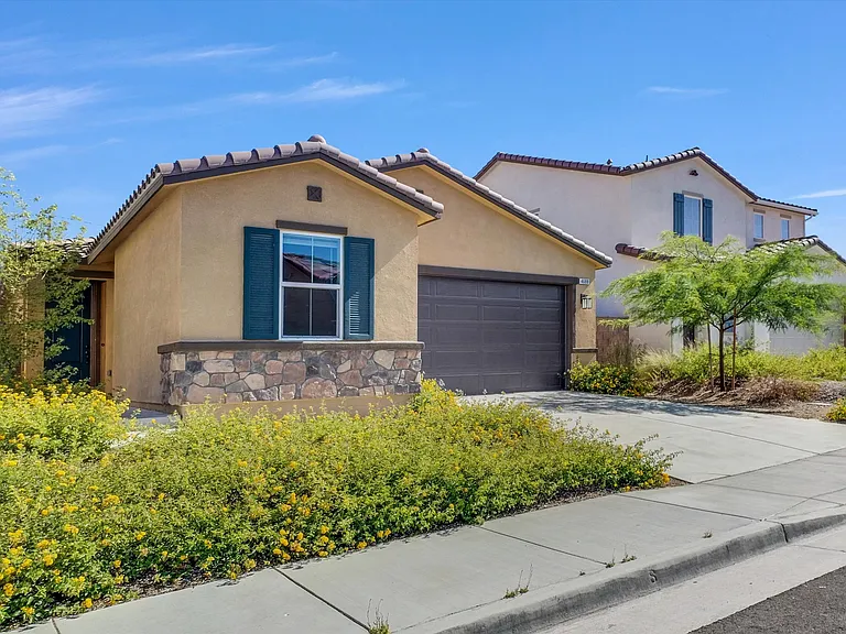 4688 Florence Dr — Photo 1