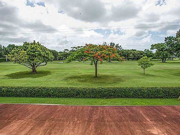 3rd image of 4017 San Amaro Dr