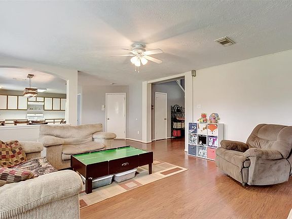 5th image of 22639 Powell House Ln