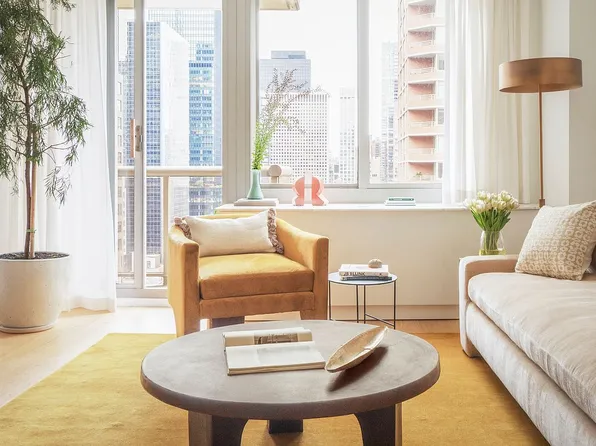 234 E 46th St APT 705, New York, NY 10017