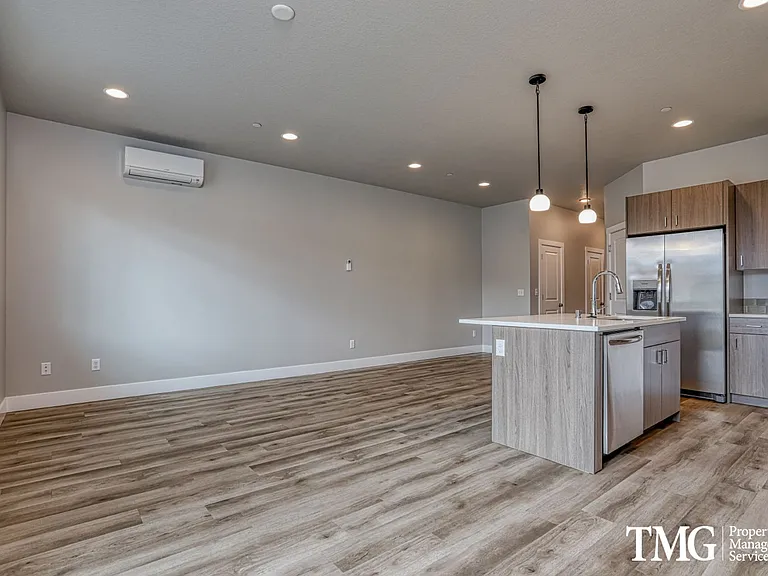2503 NW Magnolia Ct — Photo 3