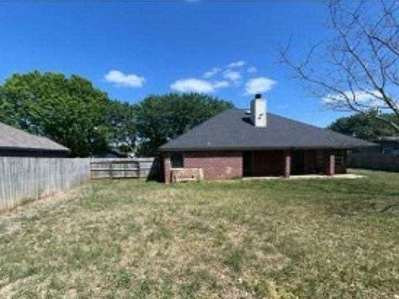 5th image of 635 Yegua Dr