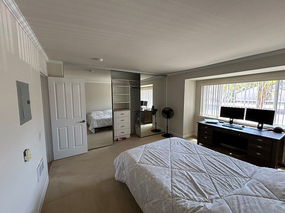 1st image of 8541 Villa La Jolla Dr APT C