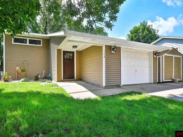 113 Peggy Ln, Eagle Lake, MN 56024