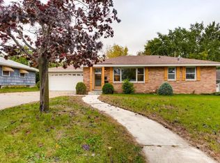 520 57th Ave NE, Fridley, MN 55432