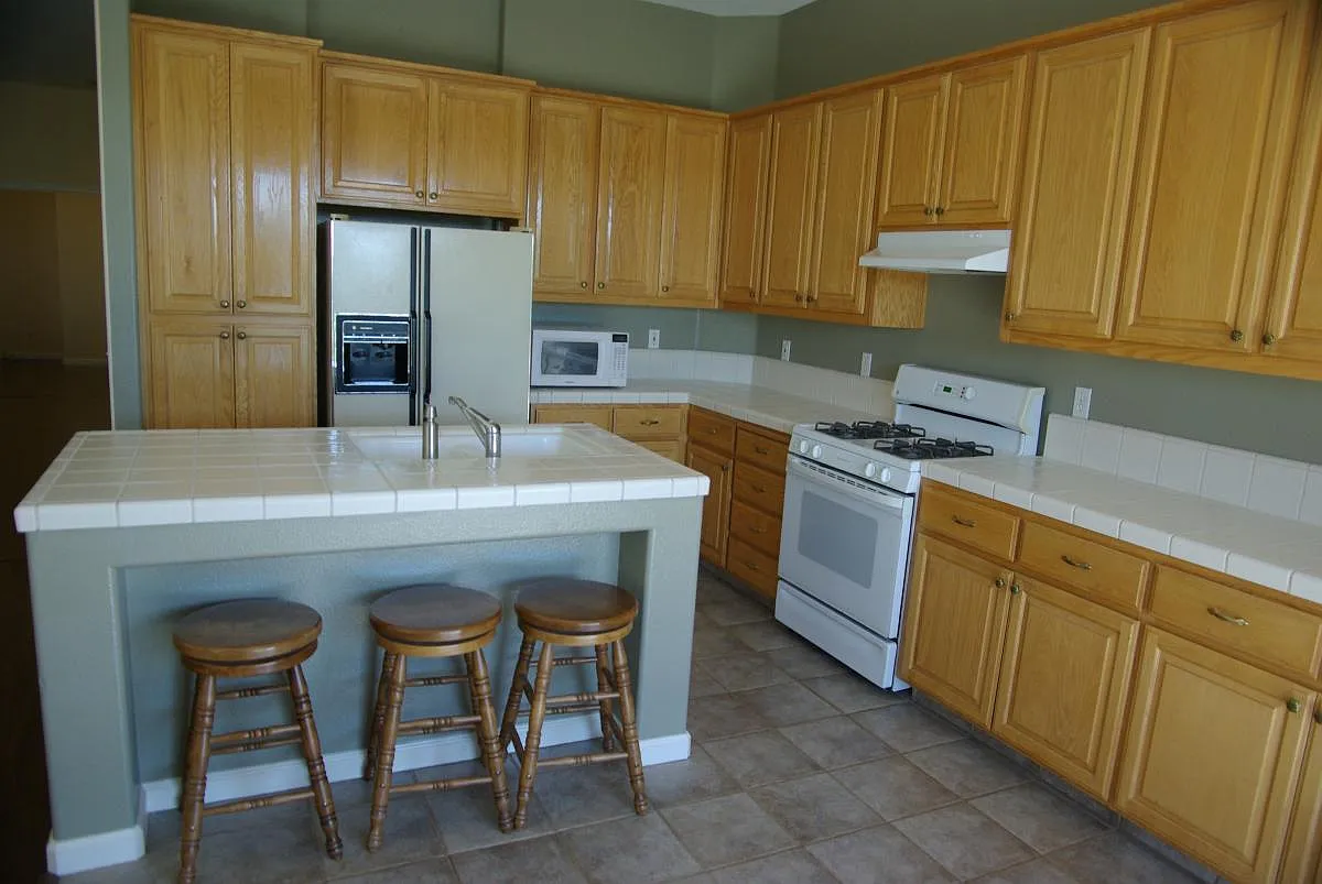 1762 Edgewood Ct photo 1