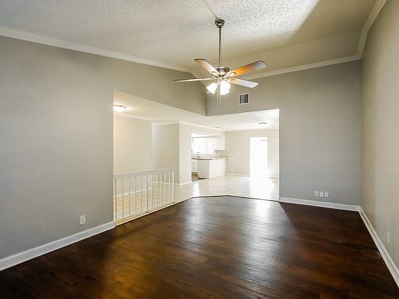 4th image of 1147 SW 24th Ter