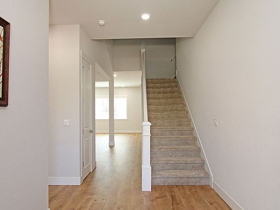 4th image of 16576 SW Sunshine Coast St