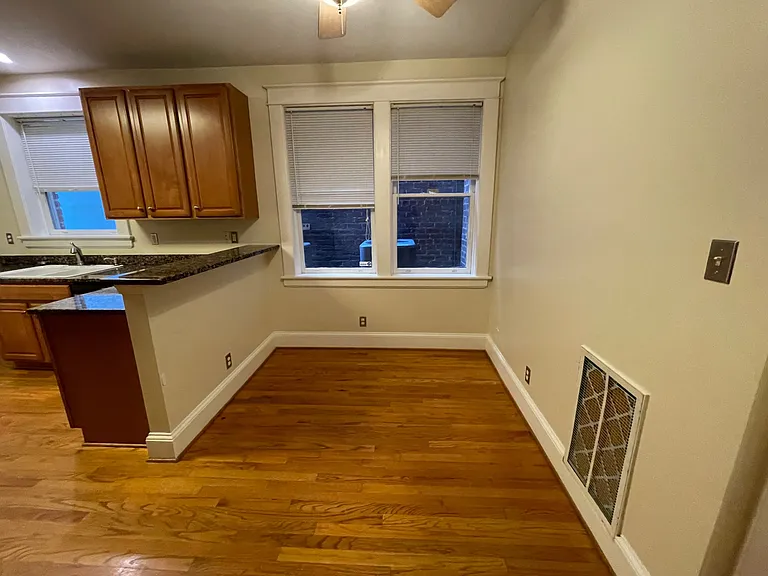 2906 E Broad St #2 — Photo 13