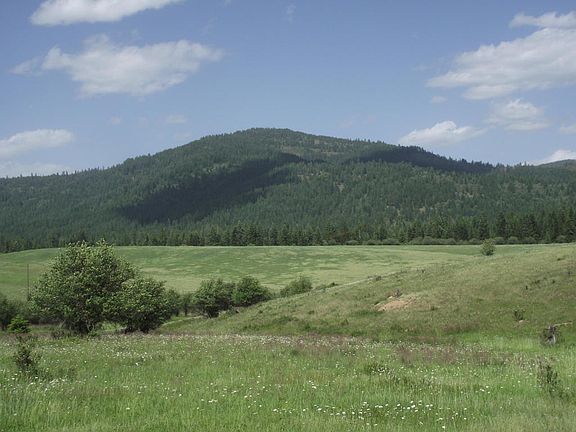 3rd image of Nka Hells Gulch Road