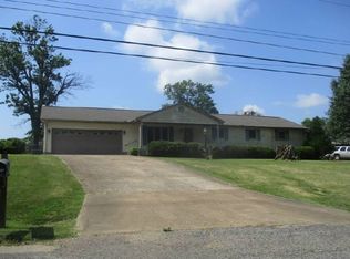 50 Stanford Dr, Jackson, TN 38301