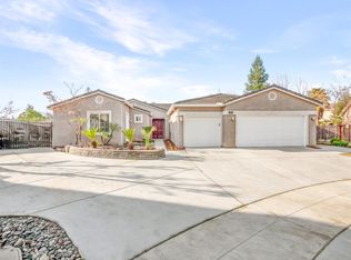 1994 Applegate Ave, Clovis, CA