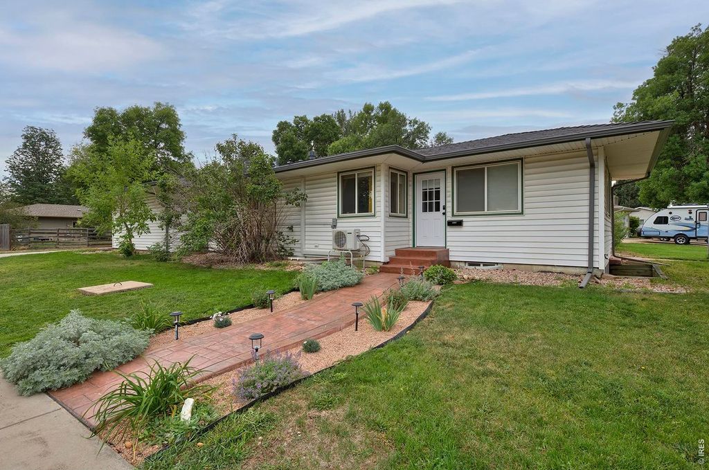 761 Cherokee Dr