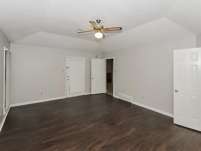 8367 Stavenger Cv — Photo 9