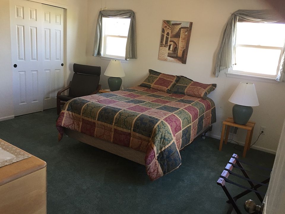 Large upstairs bdrm w/carpet