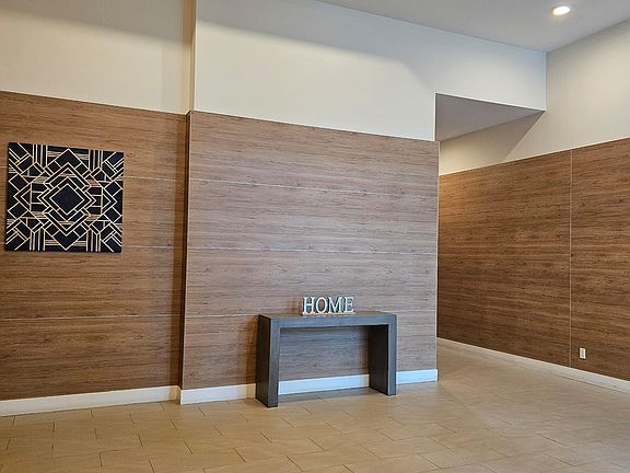 2nd image of 2522 Keele St #512