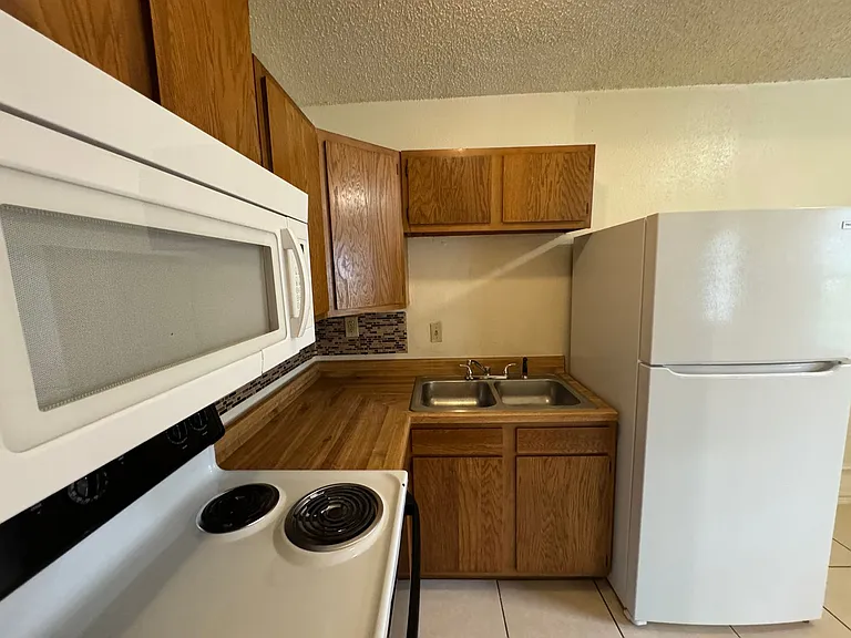 1301 Franz Dr — Photo 8