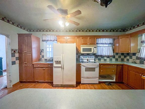 3rd image of 11404 W Mount Morris Rd