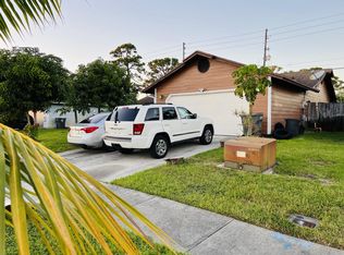 5166 El Claro Cir, West Palm Beach, FL 33415