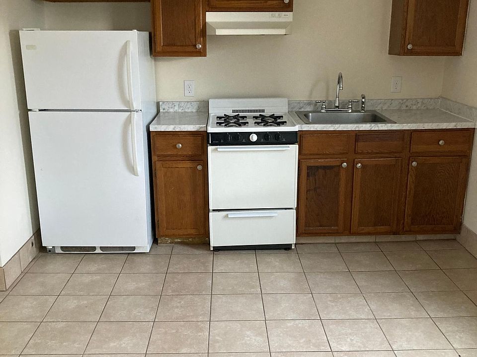 2nd image of 30 Canal St APT 4