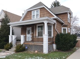 5702 W Byron St, Chicago, IL 60634
