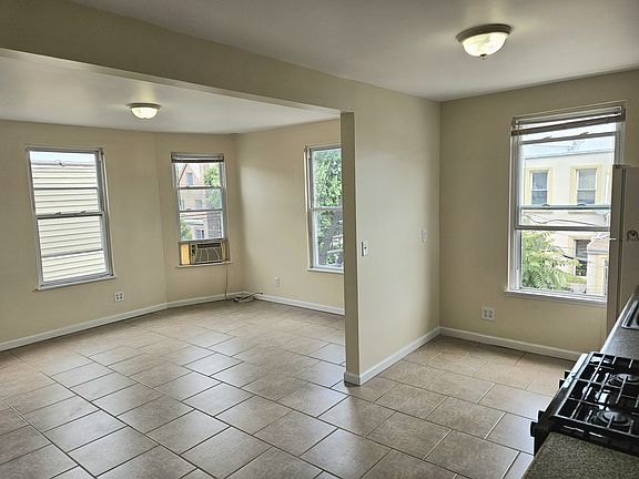 4th image of 7805 81st St APT 2R