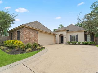 2203 Saint Regis Dr, Baton Rouge, LA 70816