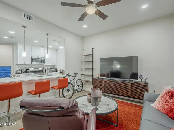 2038 E River Rd #101, Tucson, AZ 85718
