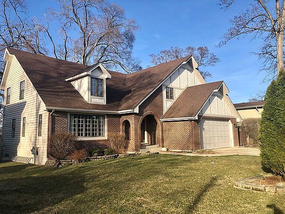 2nd image of 709 Plentywood Ln