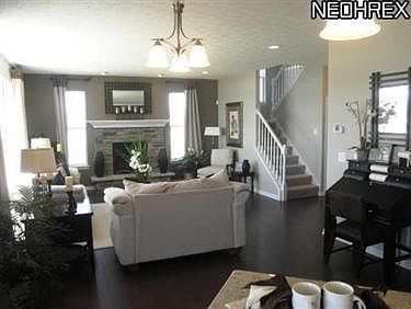 4th image of 9078 Franklin Dr