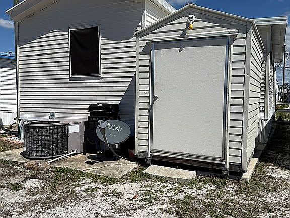 3rd image of 1720 Canada Ct