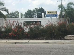 1422 Summergate Dr, Valrico, FL 33594
