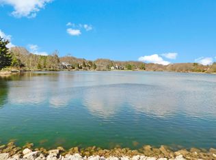 8329 Snaresbrook Rd, Roscoe, IL 61073