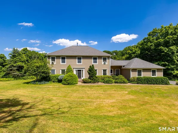 18 South Street, Woodbury, CT 06798