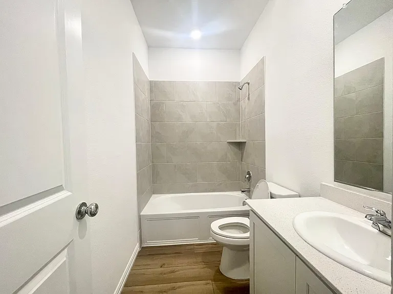 1118 Mahogany Ln — Photo 18
