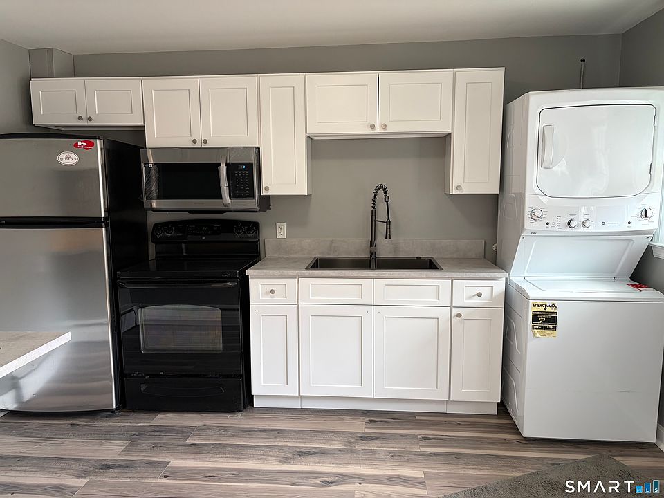 1st image of 28 Cross St #2