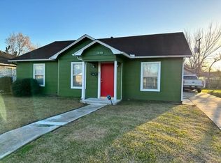 1813 California St, Baytown, TX 77520