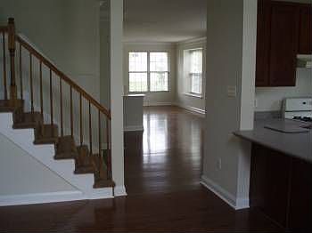 4th image of 95 Weaver Dr
