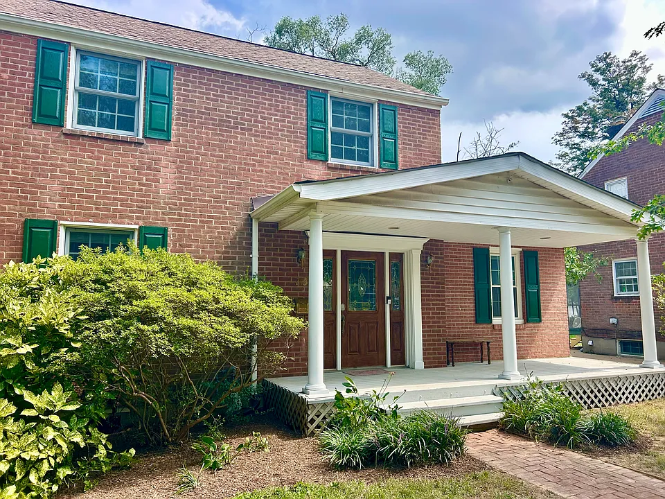 243 N Granada St