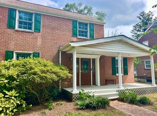 243 N Granada St, Arlington, VA 22203