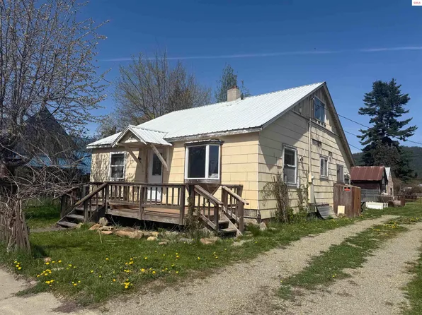 116 W 4th Ave, Clark Fork, ID 83811