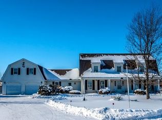 25130 S Schoolhouse Rd, Manhattan, IL 60442