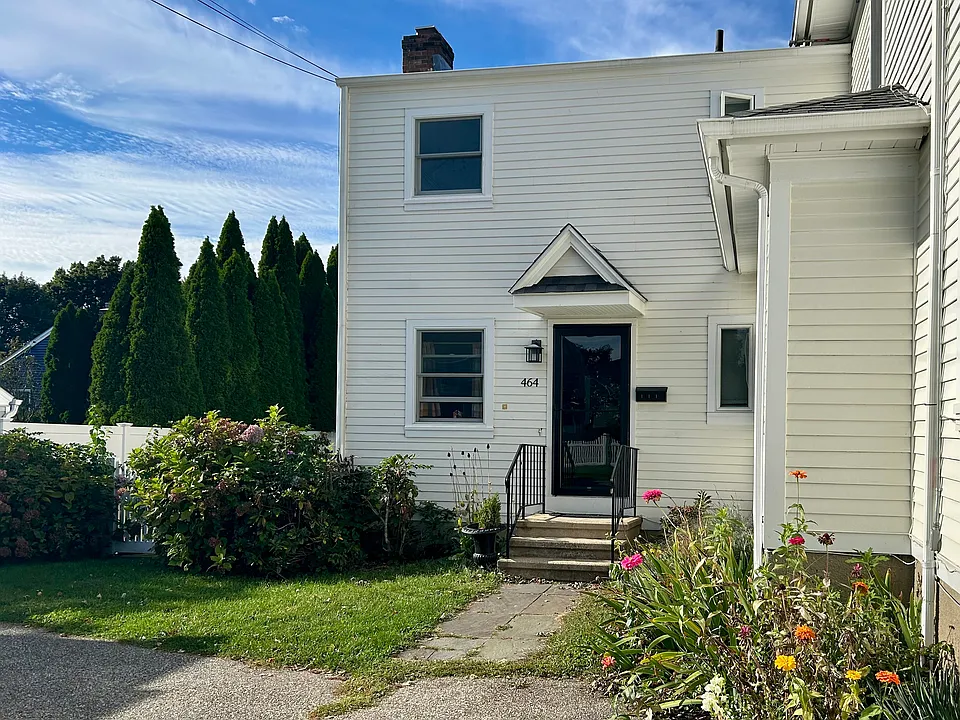 464 Oldfield Rd #1