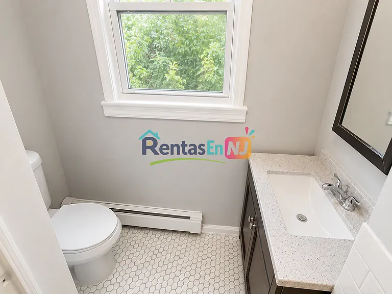 266-268 S 6th St #2A — Photo 2