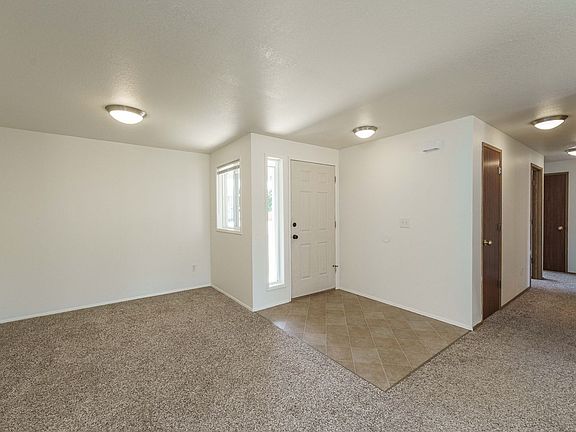 5th image of 10812 NE 92nd Cir