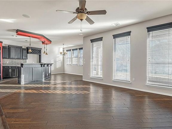 3rd image of 1704 NW 164th Cir