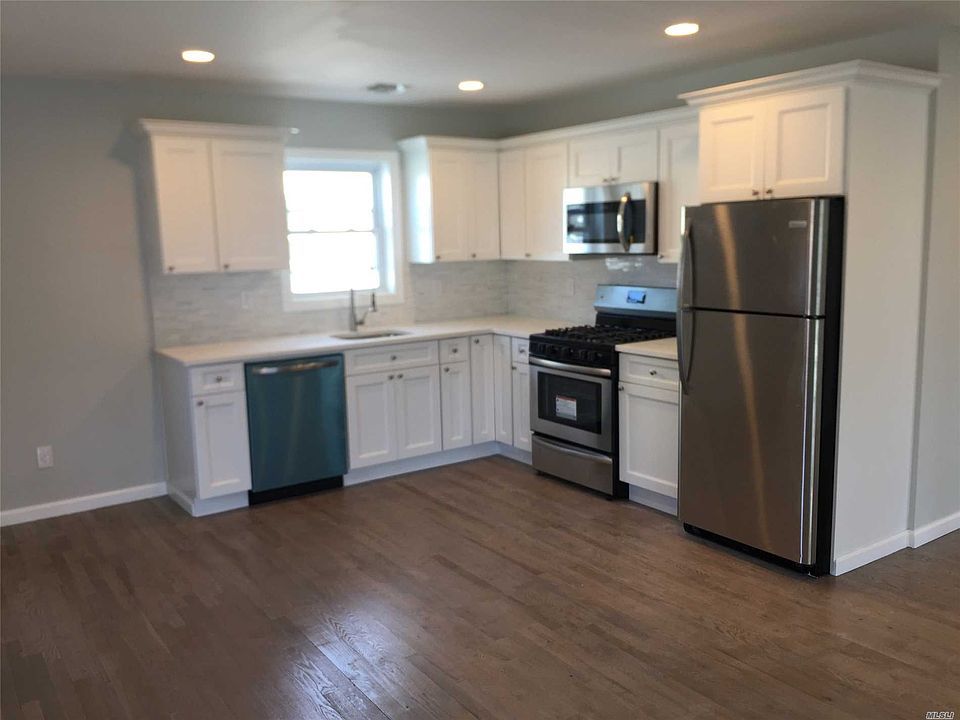 2nd image of 3853 Hahn Ave