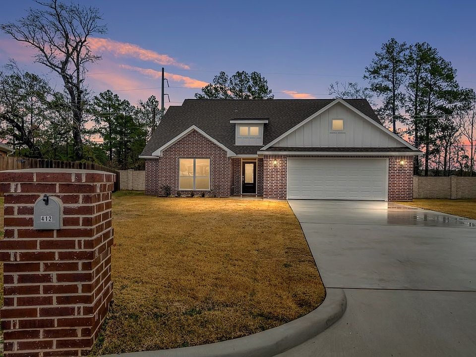 1st image of 412 Saddle Trail Dr